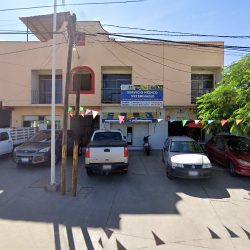 Negocio Clinica Veterinaria(médico Egresado De La Unam Oscar Montoya H.)